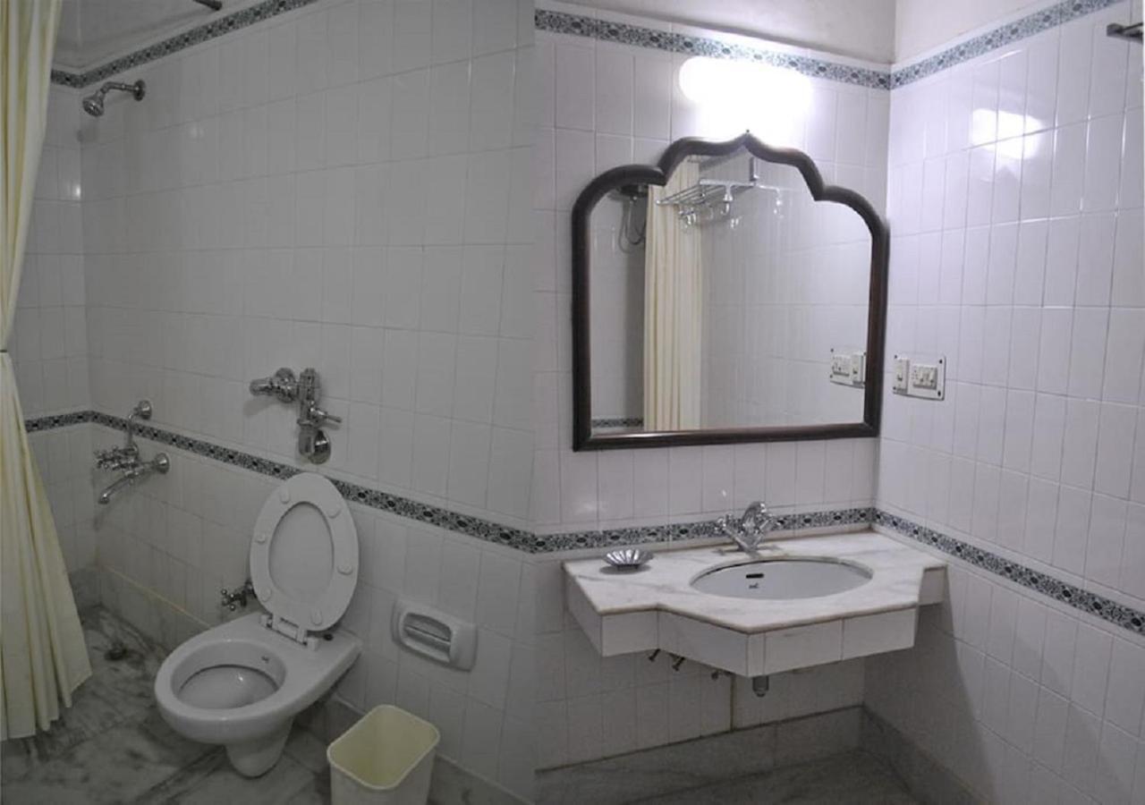 Hotel Marble Palace Khajuraho Bagian luar foto